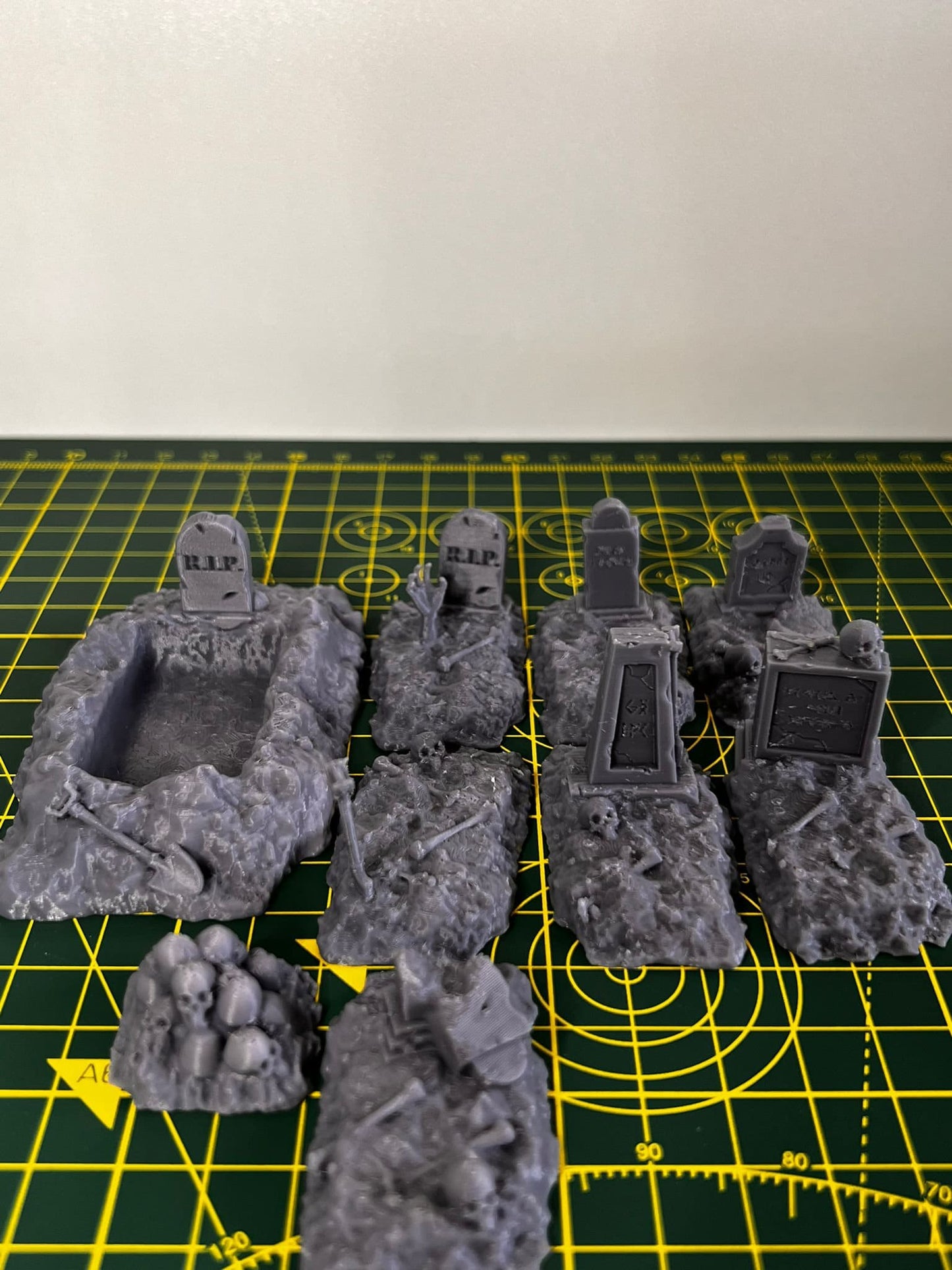 Graveyard Scatter Terrain - Scenic DnD Terrain - Halloween Decoration