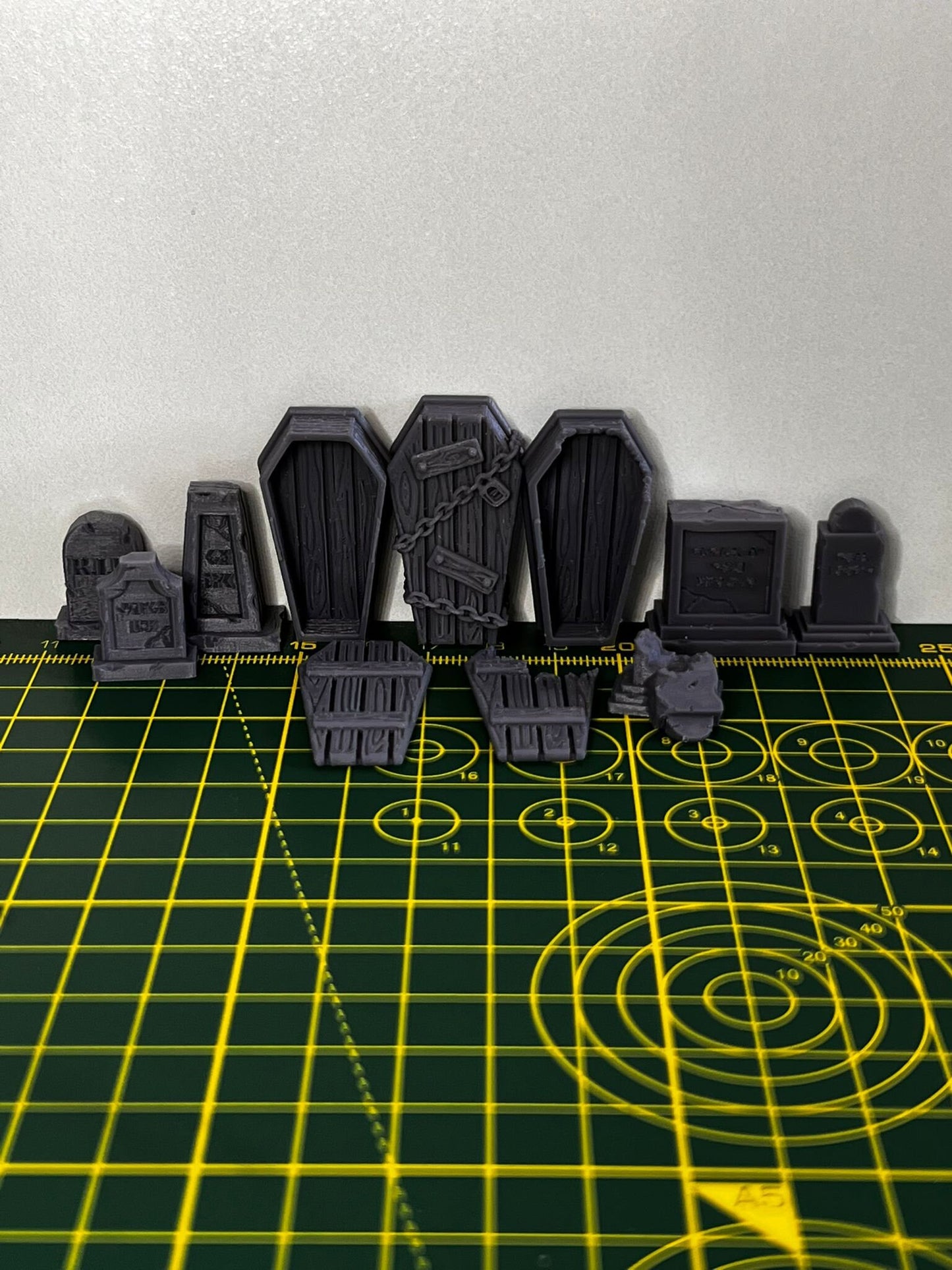 Graveyard Scatter Terrain - Scenic DnD Terrain - Halloween Decoration