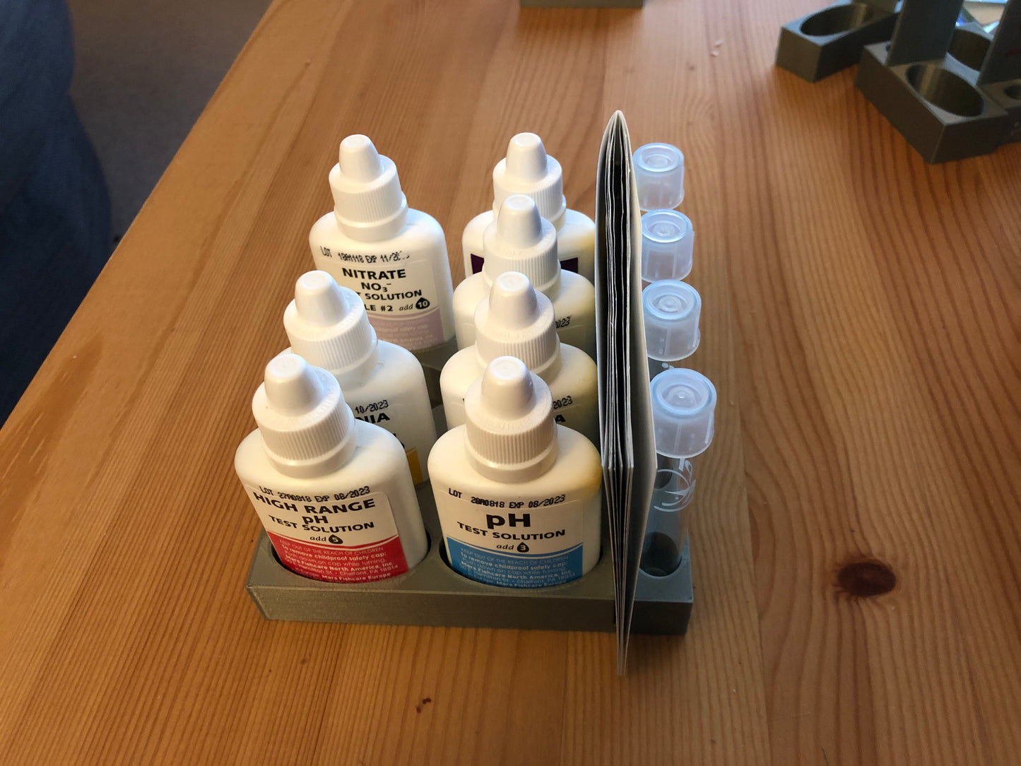 API Aquarium Test Kit Tube & Bottle Holder